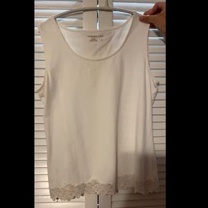 Creme tank top with lace detail on bottom